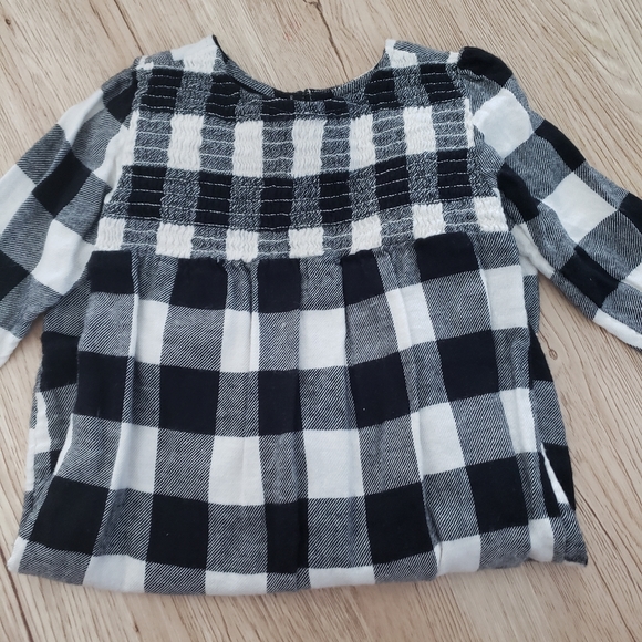 Old Navy 18-24 month 2 Dresses and Vest Lot - Picture 6 of 7